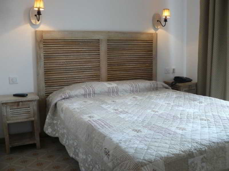 Room
 di INTER-HOTEL LE SAINT GEORGES
