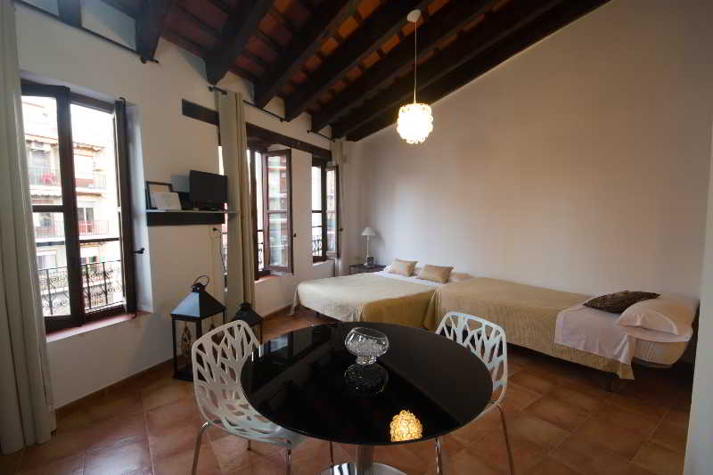 Room
 di Royal Apartbeds