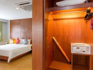 Room thumbnail 228
