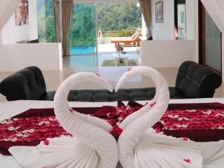 Room thumbnail 52
