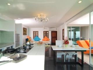 Room thumbnail 72