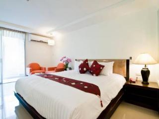 Room thumbnail 4