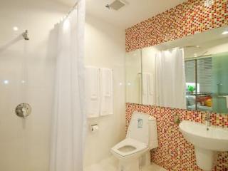Room thumbnail 1