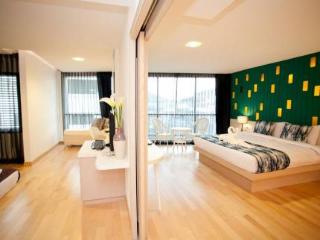 Room thumbnail 12