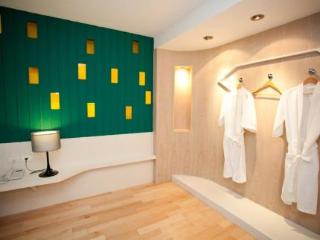 Room thumbnail 16