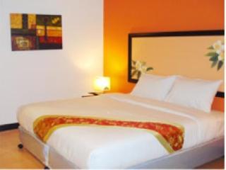 Room thumbnail 3