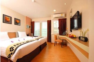 Room thumbnail 2