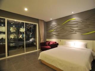 Room thumbnail 11