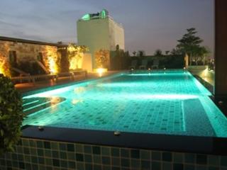 Pool thumbnail 19