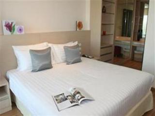 Room thumbnail 4