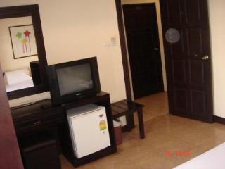 Room thumbnail 4