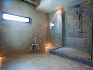 Room thumbnail 32