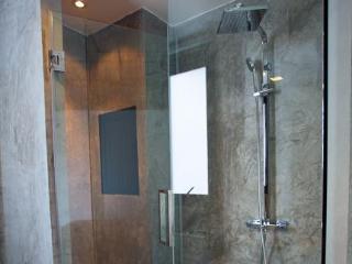 Room thumbnail 36