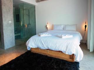 Room thumbnail 37