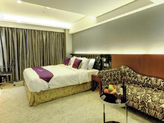 Room
 di The Bauhinia Hotel  Central