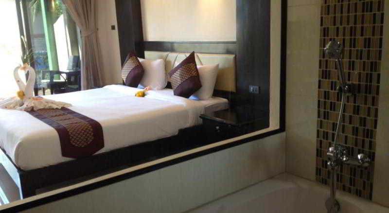 Room thumbnail 14