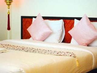 Room thumbnail 2