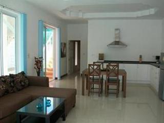 Room thumbnail 10