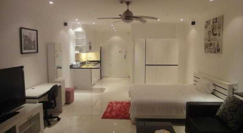 Room thumbnail 14