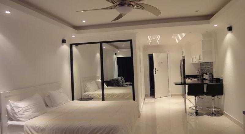 Room thumbnail 23