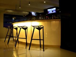 Bar thumbnail 20