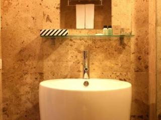 Room thumbnail 21