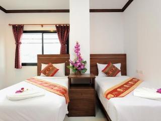 Room thumbnail 4
