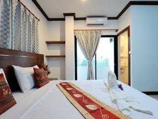 Room thumbnail 8