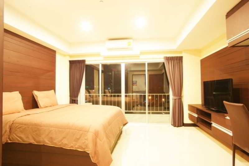Room thumbnail 67