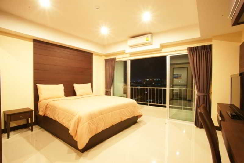 Room thumbnail 50