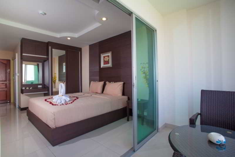 Room thumbnail 31