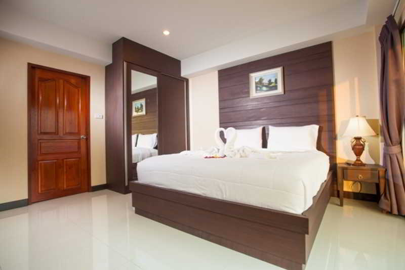 Room thumbnail 26