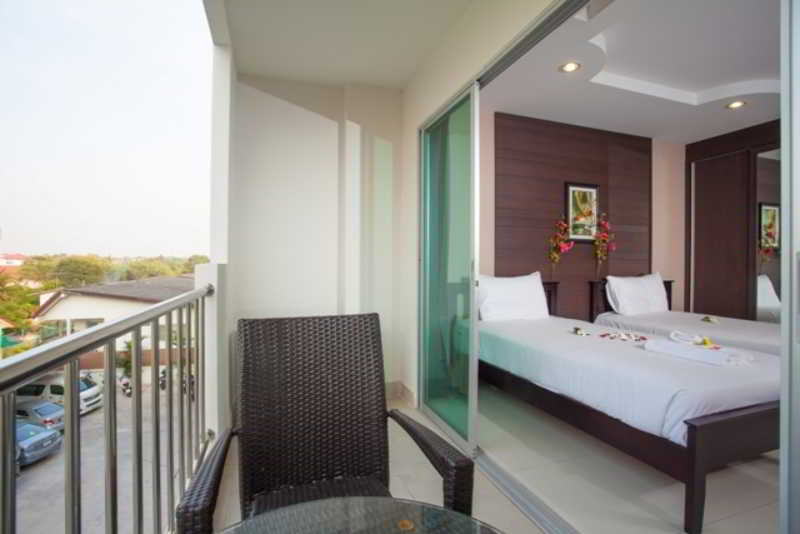 Room thumbnail 28