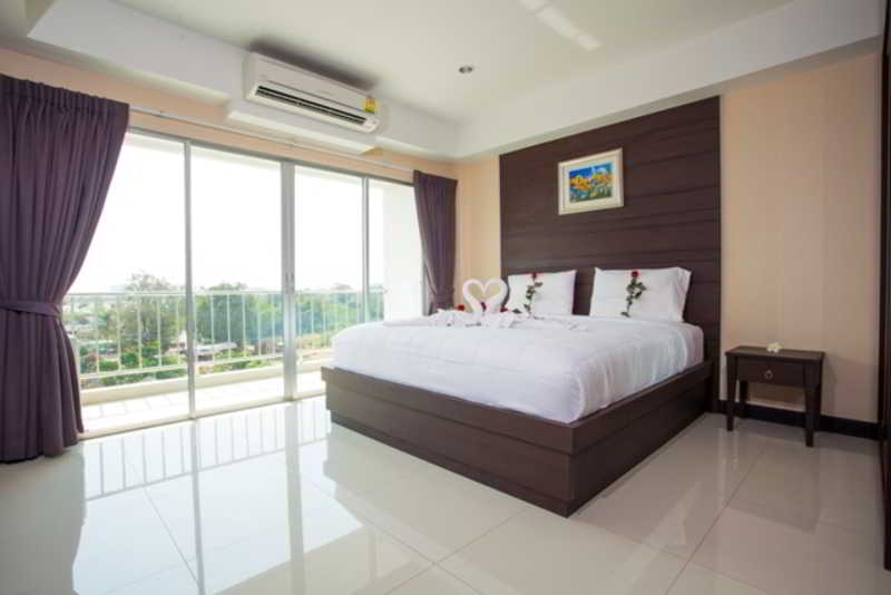 Room thumbnail 24