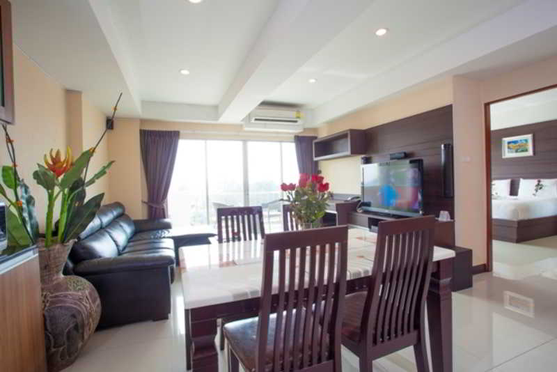 Room thumbnail 12