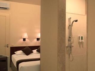 Room thumbnail 4