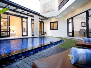 Room thumbnail 93