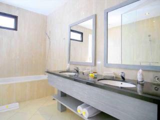 Room thumbnail 99
