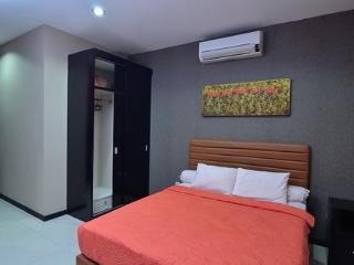 Room thumbnail 102