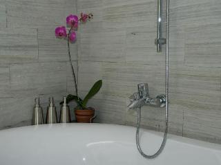 Room thumbnail 12