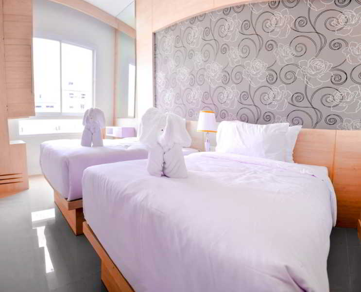 Room thumbnail 14