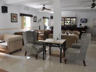 Restaurant
 di Panglao Regents Park 