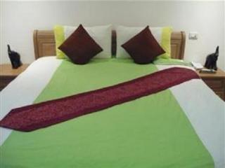 Room thumbnail 36