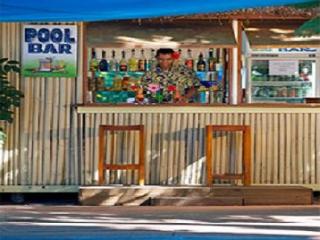 Bar
 di First Landing Beach Resort  Villas