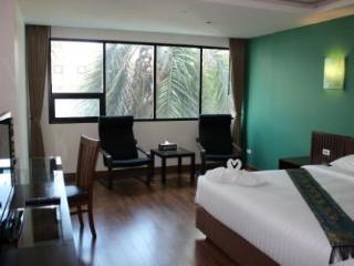 Room thumbnail 9