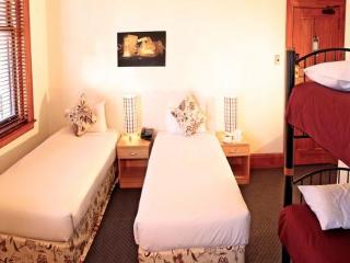 General view
 di Cambridge Hotel