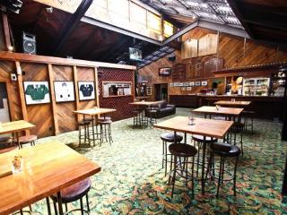 Bar
 di Cambridge Hotel