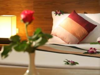 Room thumbnail 3