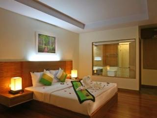Room thumbnail 4