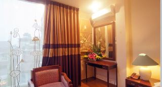 Room thumbnail 3